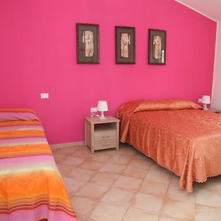 Villaggio Simenzaru Mongiove Buitenkant foto