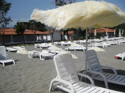 Villaggio Simenzaru Mongiove Buitenkant foto